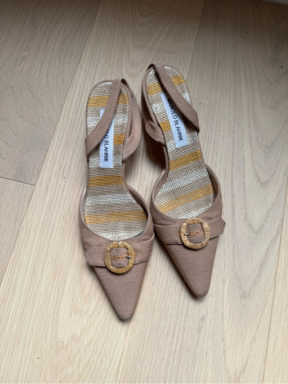 Manolo Blahnik Beige/Tan Pointed Slingback Mules with Buckle